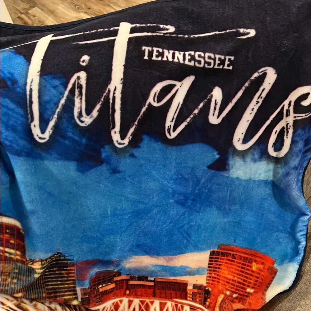 TN Titans Colorful Fleece Blanket VINTAGE EUC